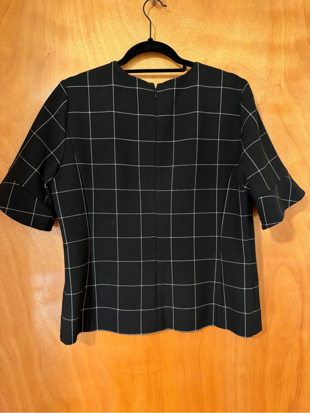 Ann Taylor Windowpane Flutter Cuff Top Black Size M Style 436272 Workwear Blouse